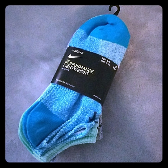 nike women's performance socks